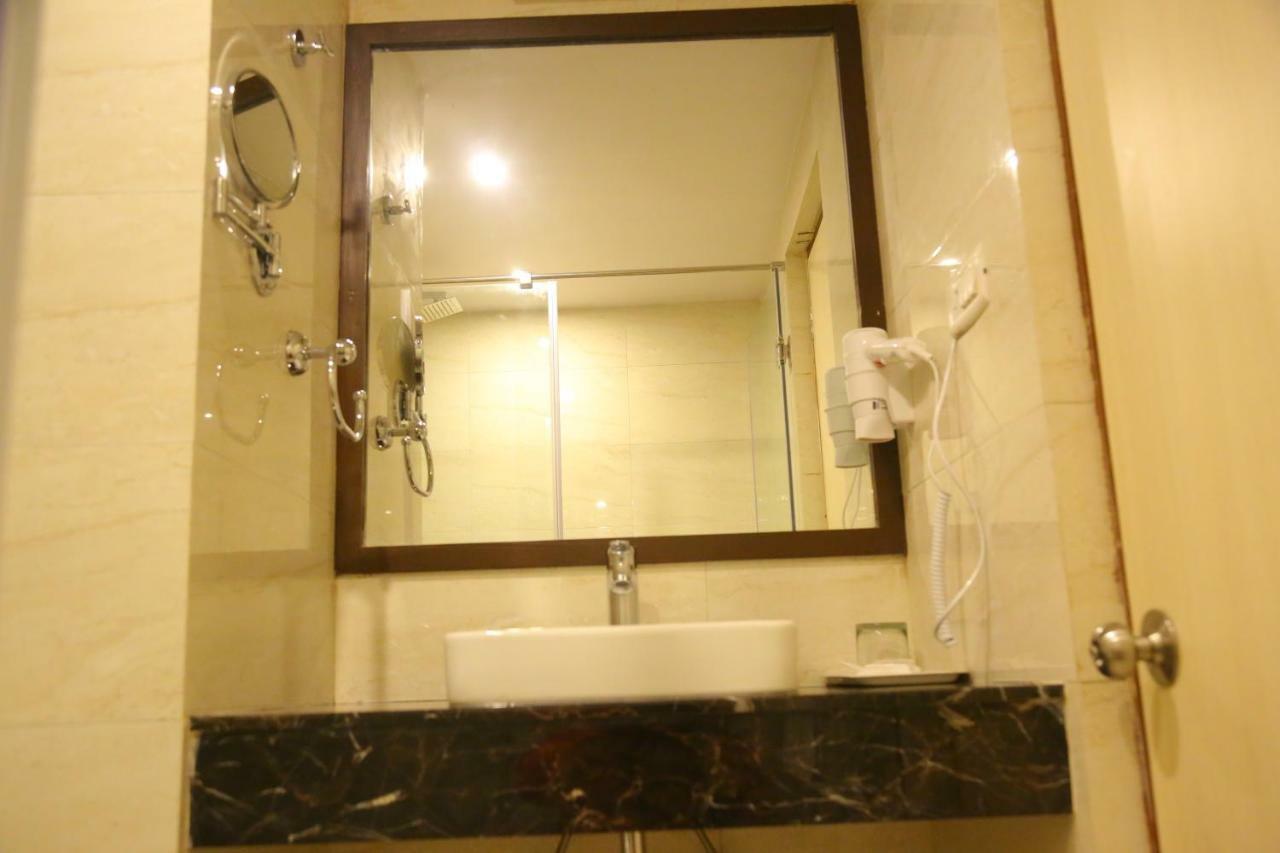 Royal Fort Hotel Visakhapatnam Dış mekan fotoğraf