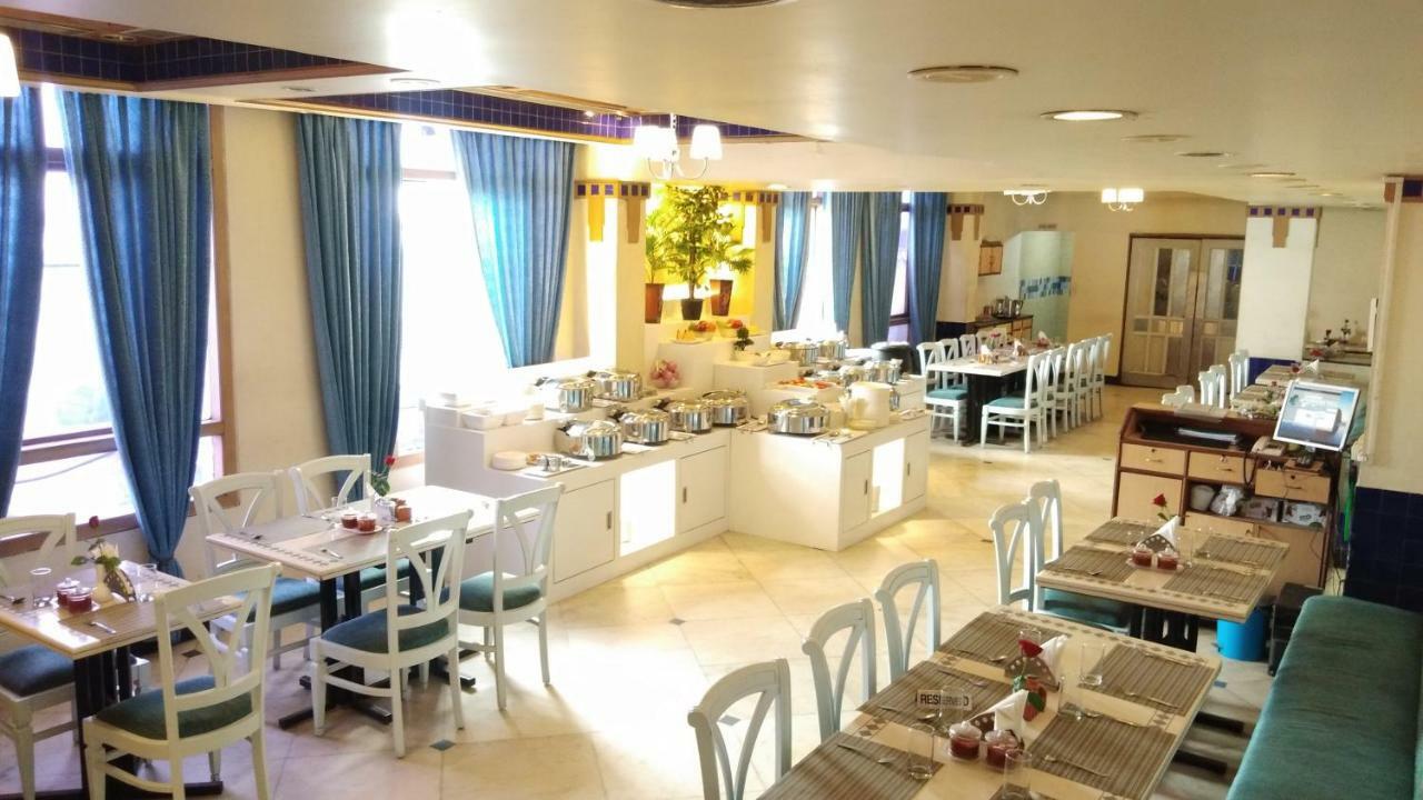 Royal Fort Hotel Visakhapatnam Dış mekan fotoğraf